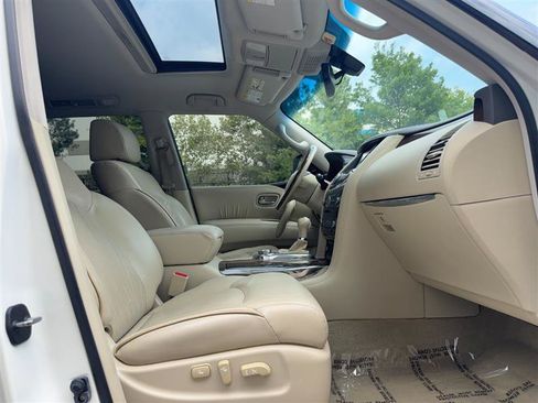 Used 2013 INFINITI QX56 4WD w/ Deluxe Touring Pkg image 49