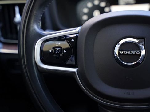 Used 2021 Volvo S60 T5 Momentum image 10