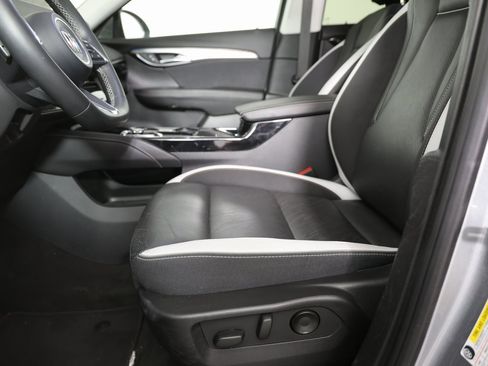 Used 2025 Buick Envision Sport Touring image 4