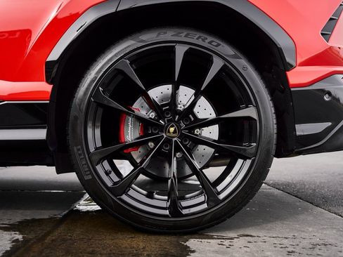 Used 2021 Lamborghini Urus image 20