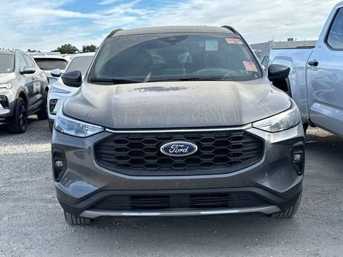 Used 2025 Ford Escape ST-Line Select AWD/4WD image 3