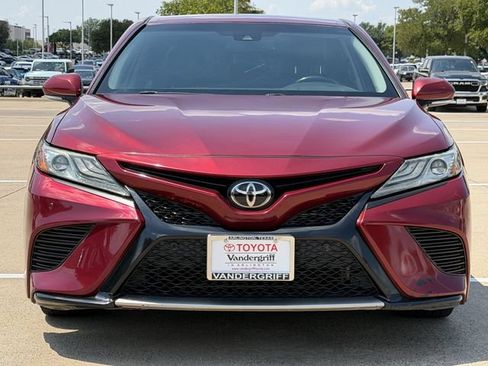 Used 2018 Toyota Camry XSE FWD image 8