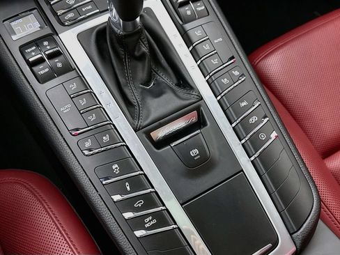 Certified 2020 Porsche Macan GTS AWD/4WD image 22