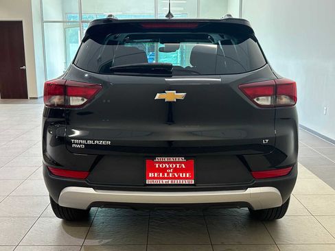 Used 2023 Chevrolet TrailBlazer LT w/ Convenience Package AWD/4WD image 5
