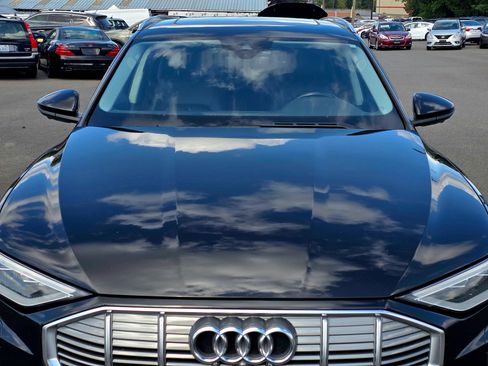 Used 2019 Audi e-tron Premium Plus AWD/4WD image 4