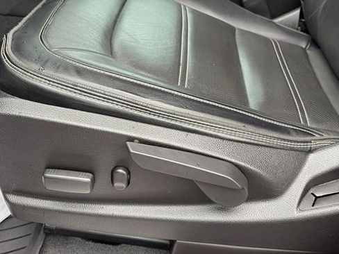 Used 2021 GMC Canyon Denali image 21