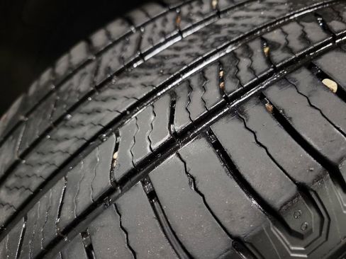 Used 2019 Chevrolet Equinox LT w/ Sun & Navigation Package image 12