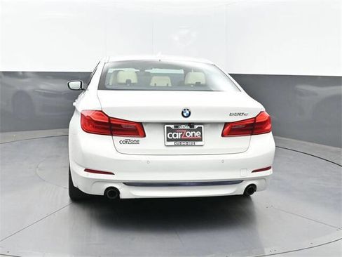 Used 2019 BMW 530e xDrive 530e xDrive iPerformance AWD 4 w/ Convenience Package image 28