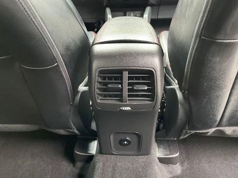 Used 2024 Ford Escape ST-Line w/ Tech Pack #1 AWD/4WD image 32