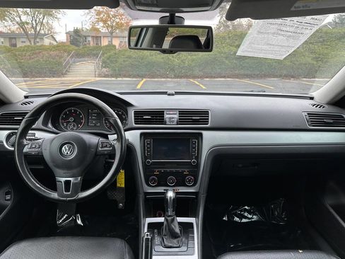 Used 2013 Volkswagen Passat 2.5 SE image 21