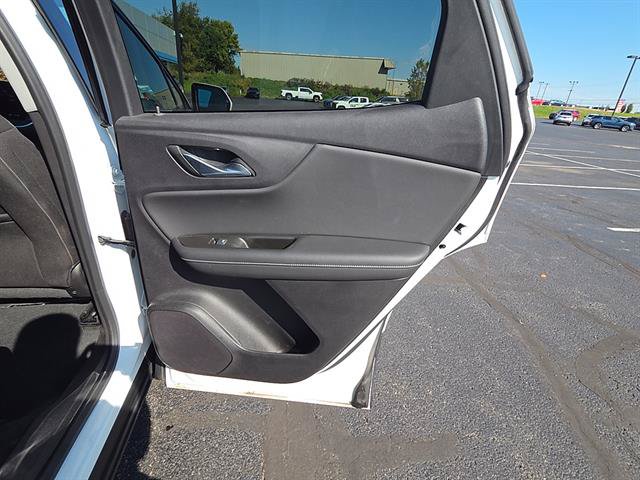 Used 2024 Chevrolet Blazer LT w/ Convenience Package FWD image 11