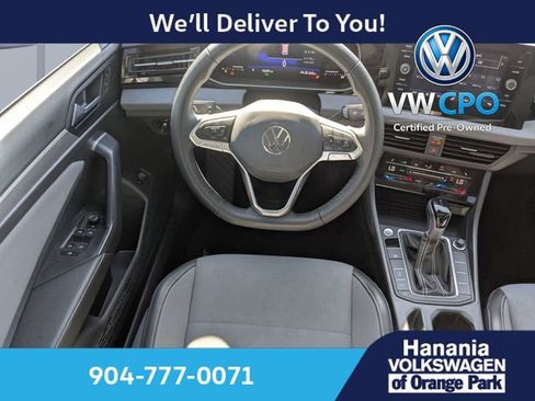Certified 2025 Volkswagen Jetta SE FWD image 14