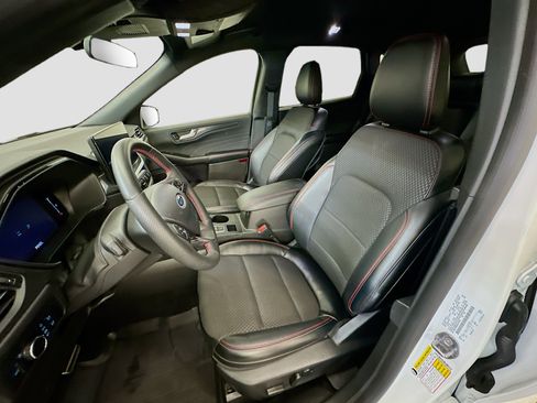 Used 2024 Ford Escape ST-Line w/ Tech Pack #1 AWD/4WD image 13