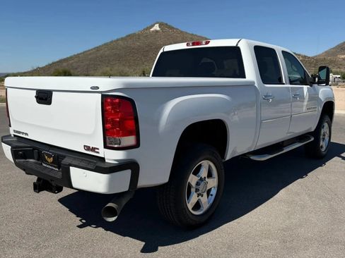 Used 2011 GMC Sierra 2500 Denali AWD/4WD image 6