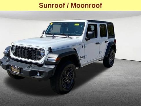 Used 2025 Jeep Wrangler Unlimited Sport AWD/4WD image 4
