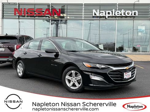 Used 2022 Chevrolet Malibu LS FWD image 1
