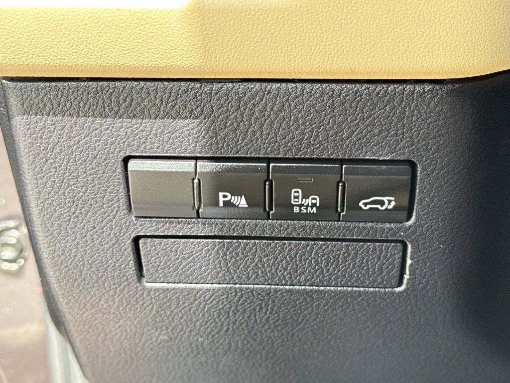 Used 2015 Lexus NX 200t FWD w/ Premium Package image 46