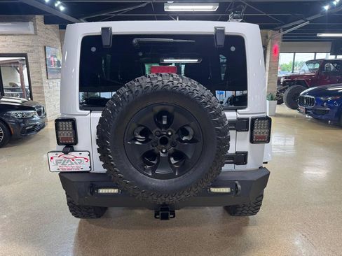 Used 2014 Jeep Wrangler Unlimited Sahara AWD/4WD image 6