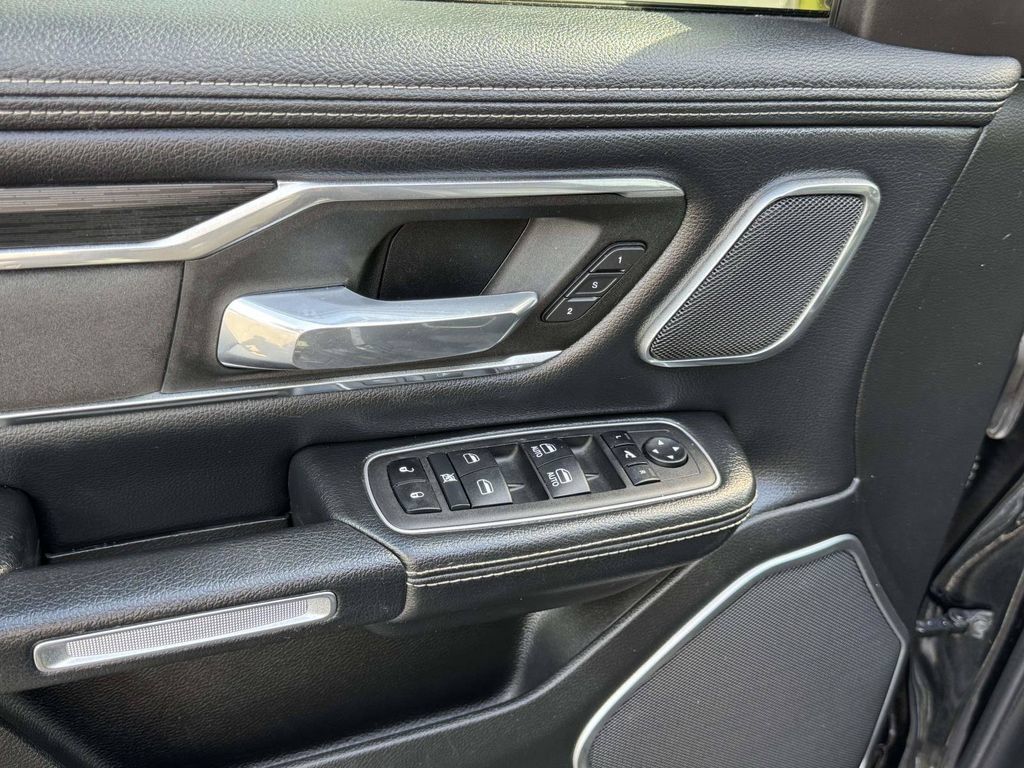 Used 2023 RAM 1500 Laramie AWD/4WD image 19