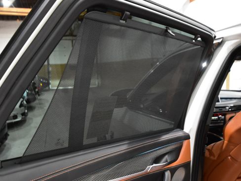 Used 2016 BMW X5 M image 55