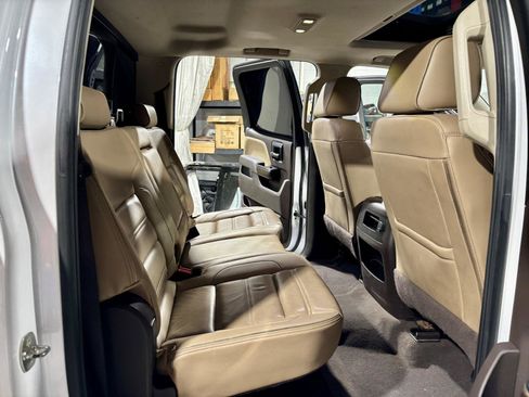 Used 2019 GMC Sierra 2500 Denali w/ Duramax Plus Package image 9