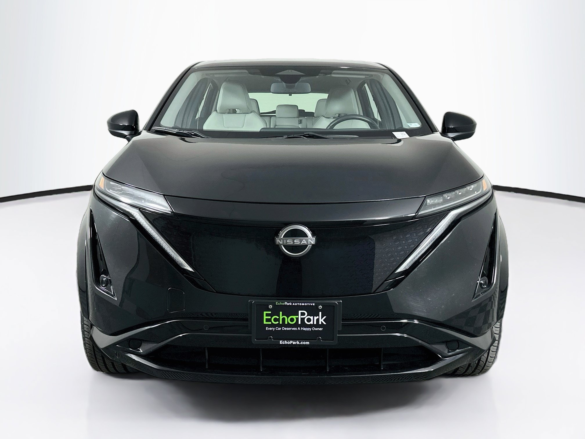 Used 2023 Nissan Ariya AWD image 2