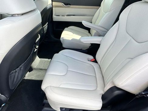 Used 2022 Hyundai Palisade SEL w/ Premium Package image 7