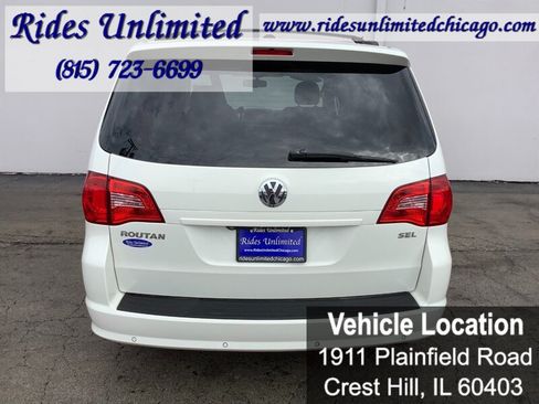 Used 2010 Volkswagen Routan SEL Premium FWD image 9