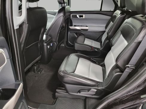 Used 2023 Ford Explorer XLT w/ Equipment Group 202A image 21
