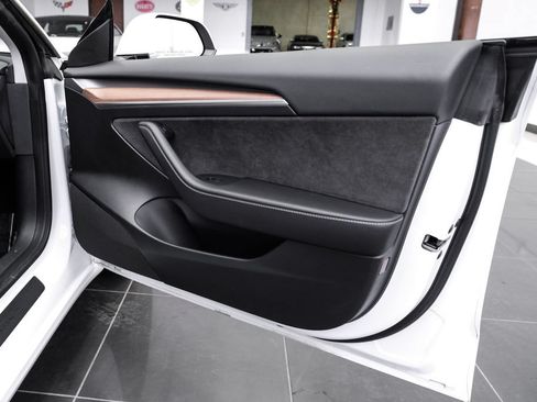 Used 2023 Tesla Model 3 Standard Range RWD image 40