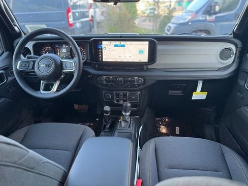 New 2025 Jeep Wrangler Sahara image 21