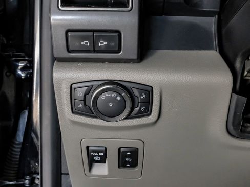 Used 2020 Ford F150 XLT w/ Equipment Group 302A Luxury AWD/4WD image 25
