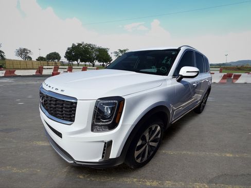 Certified 2022 Kia Telluride S FWD image 5