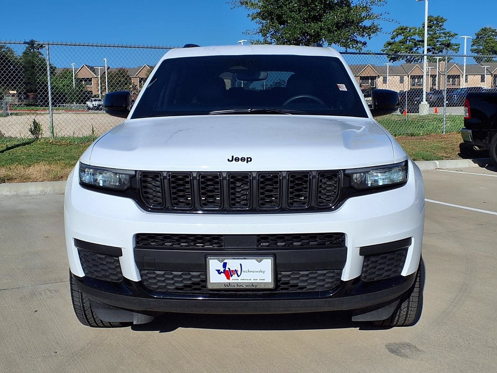 Used 2023 Jeep Grand Cherokee L Laredo AWD/4WD image 4