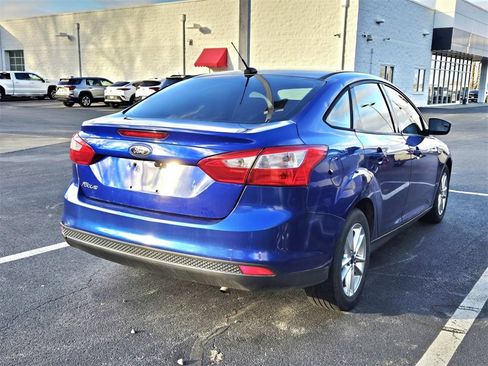 Used 2012 Ford Focus SE image 2