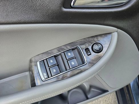 Used 2014 Chevrolet Impala LT image 23