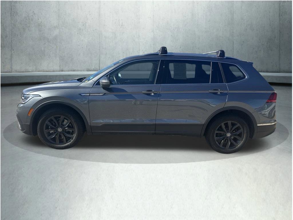 Used 2024 Volkswagen Tiguan SE AWD/4WD image 2