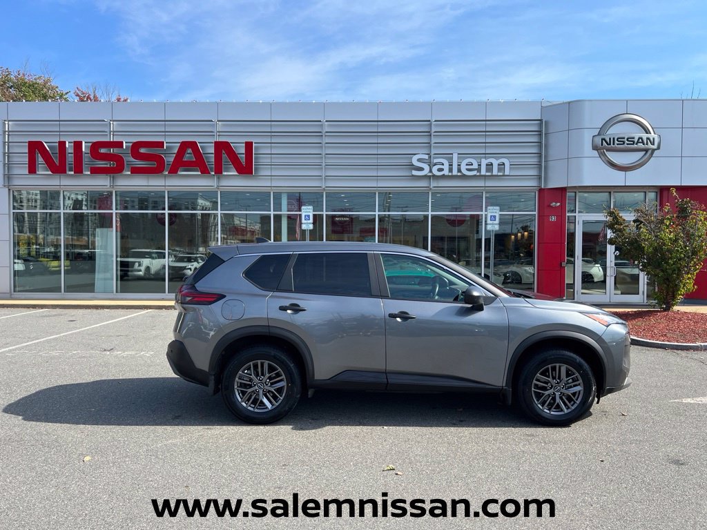 Used 2023 Nissan Rogue S AWD/4WD image 8