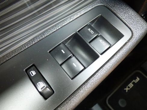 Used 2018 Ford Flex SEL w/ Equipment Group 202A FWD image 36