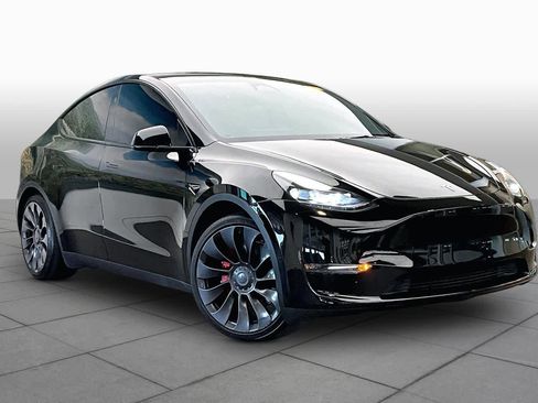 Used 2024 Tesla Model Y Performance AWD/4WD image 2