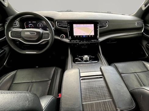 Used 2023 Jeep Wagoneer Series II AWD/4WD image 7