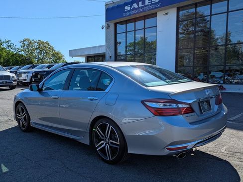 Used 2017 Honda Accord Sport Special Edition image 9