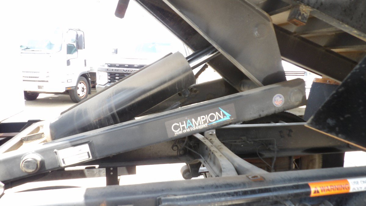 Used 2023 Ford F650 2WD Regular Cab Super Duty image 26