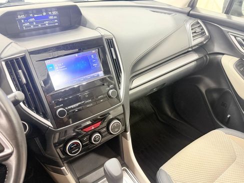 Used 2019 Subaru Forester Premium image 17