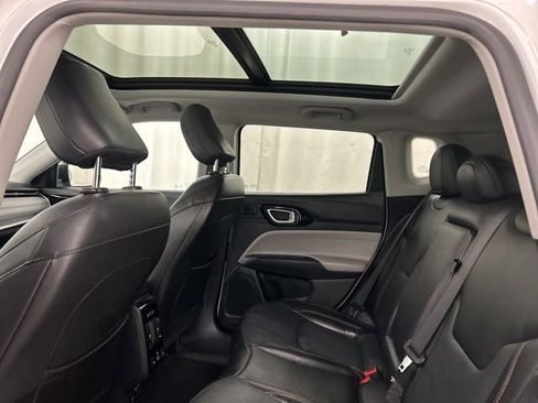 Used 2022 Jeep Compass Limited w/ Elite Group AWD/4WD image 19