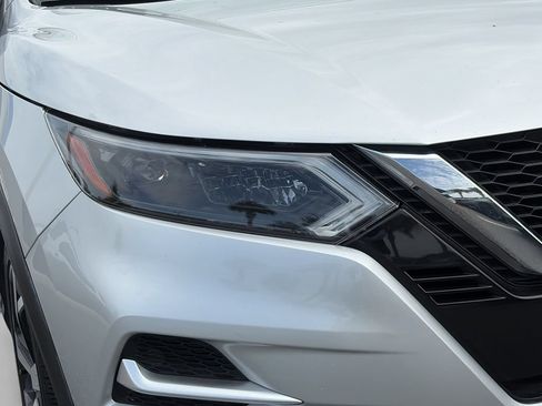 Used 2022 Nissan Rogue Sport SL w/ Premium Package AWD/4WD image 28