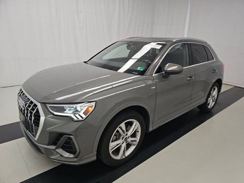 Used 2023 Audi Q3 2.0T Premium Plus w/ Premium Plus Package AWD/4WD image 1