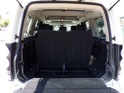 Used 2016 Land Rover LR4 HSE image 17