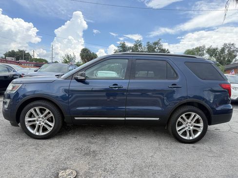 Used 2016 Ford Explorer XLT w/ Equipment Group 202A AWD/4WD image 4