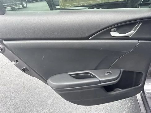 Used 2019 Honda Civic Sport image 12